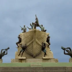 El Monumento a los Tripulantes de la Goleta Ancud