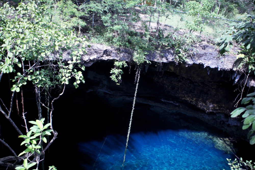 Cenote Yaxbacaltun